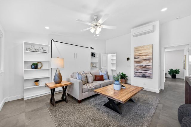 5990 Wilhoff Ln, Granite Bay, CA 95746