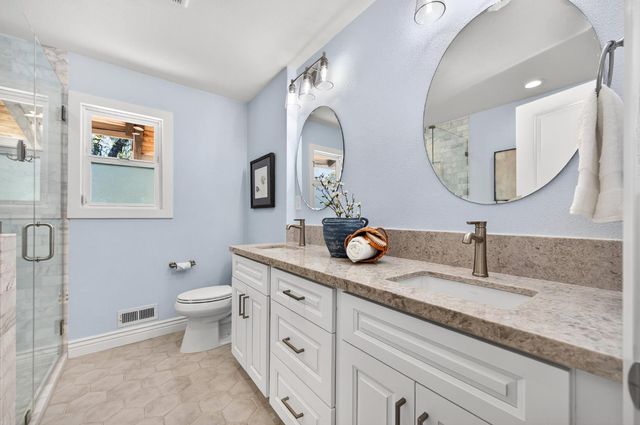 5990 Wilhoff Ln, Granite Bay, CA 95746