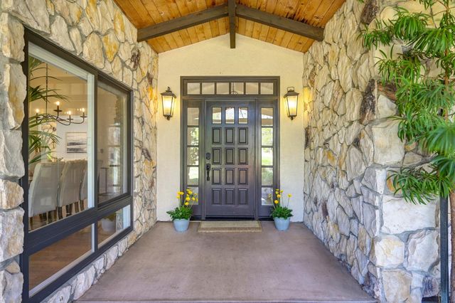 5990 Wilhoff Ln, Granite Bay, CA 95746