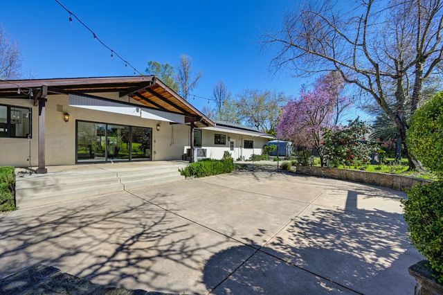 5990 Wilhoff Ln, Granite Bay, CA 95746