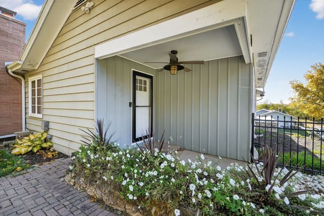 707 Coolidge Place, Rockford, IL 61107