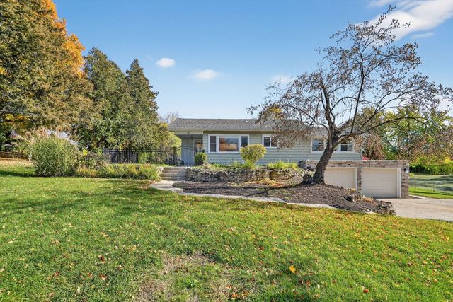 707 Coolidge Place, Rockford, IL 61107