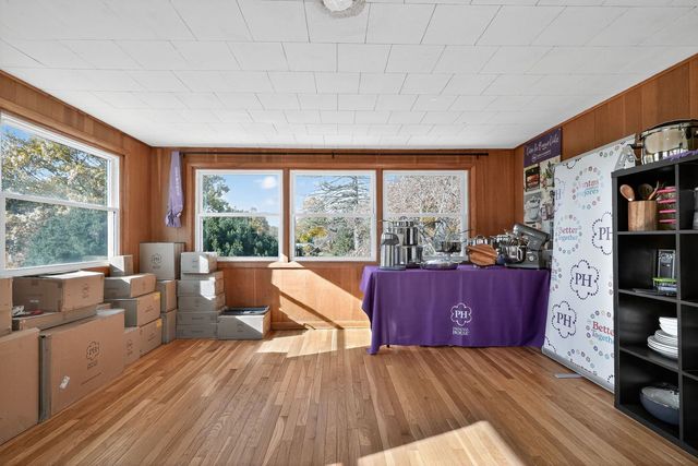 707 Coolidge Place, Rockford, IL 61107