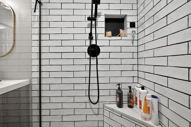 707 Coolidge Place, Rockford, IL 61107