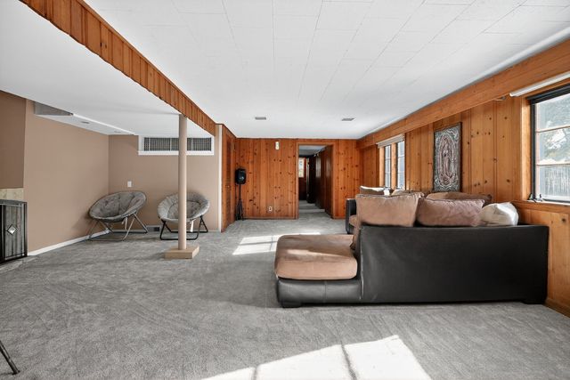 707 Coolidge Place, Rockford, IL 61107