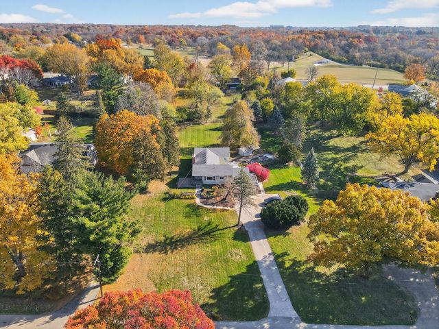 707 Coolidge Place, Rockford, IL 61107