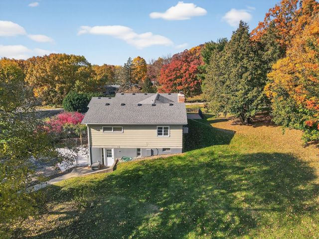 707 Coolidge Place, Rockford, IL 61107