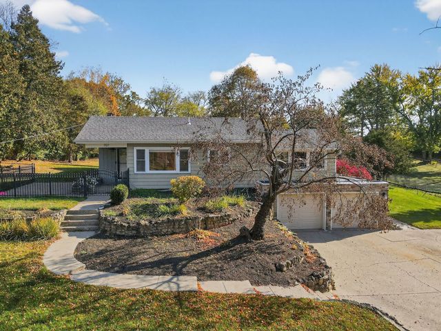 707 Coolidge Place, Rockford, IL 61107