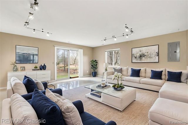 7165 Amanda Drive, Van Buren, MI 48111