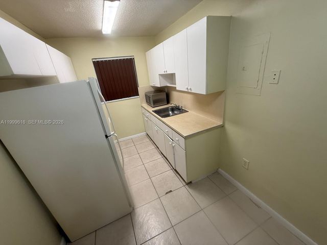 1225 W 30th St 26, Hialeah, FL 33012