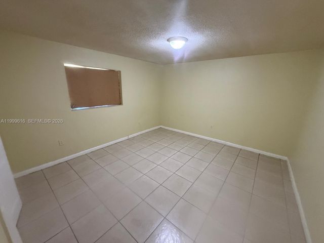 1225 W 30th St 26, Hialeah, FL 33012