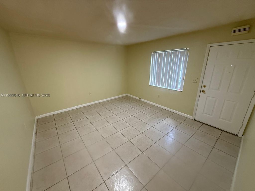 1225 W 30th St 26, Hialeah, FL 33012