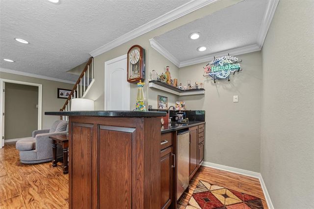 132 Cherry Tree Lane, Friendswood, TX 77546