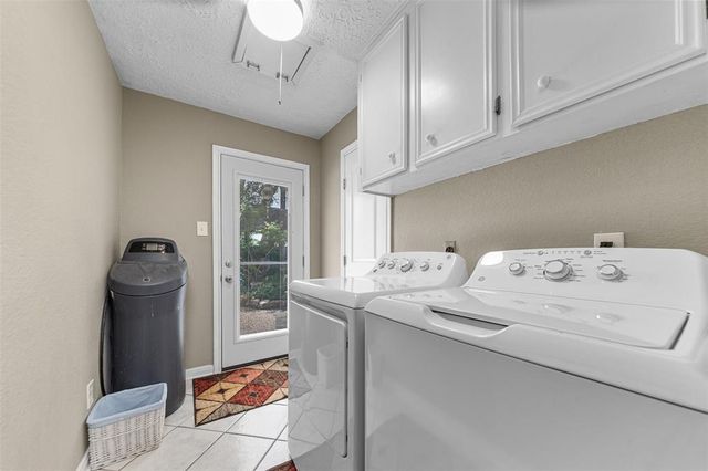 132 Cherry Tree Lane, Friendswood, TX 77546