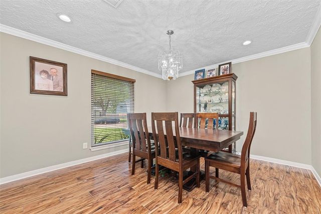 132 Cherry Tree Lane, Friendswood, TX 77546