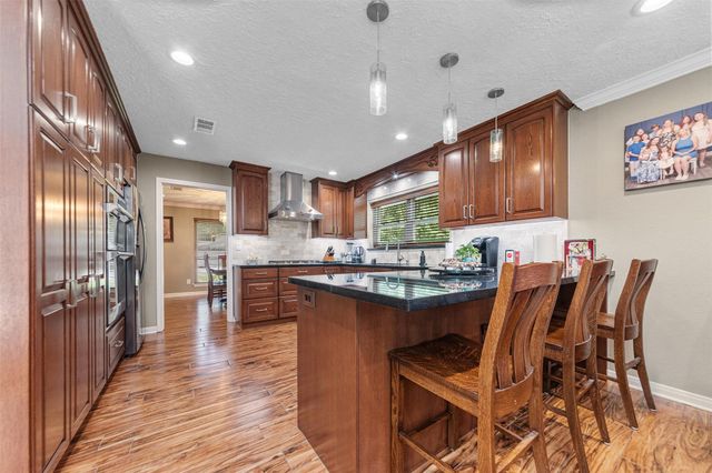 132 Cherry Tree Lane, Friendswood, TX 77546