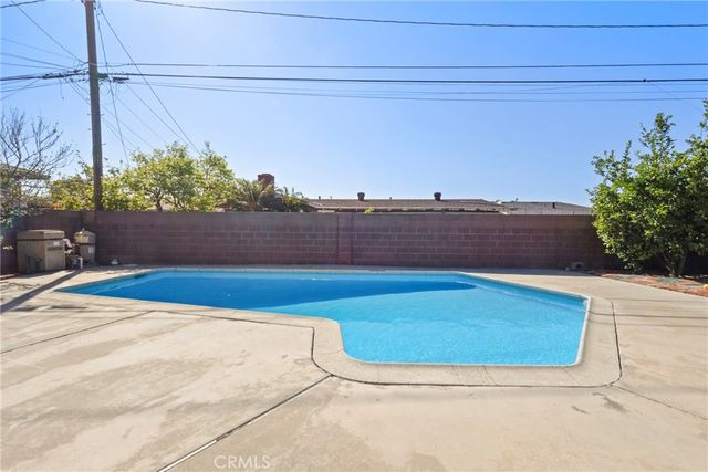 13581 Yosemite Drive, Westminster, CA 92683