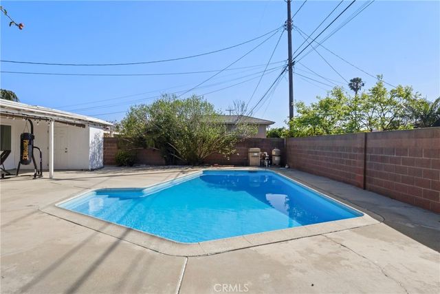 13581 Yosemite Drive, Westminster, CA 92683