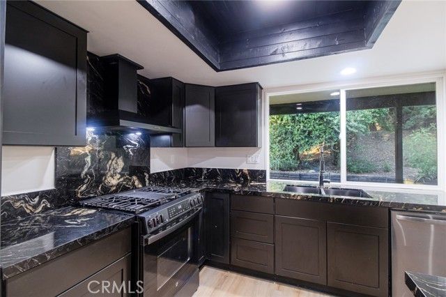 6671 Fairway, Highland, CA 92346