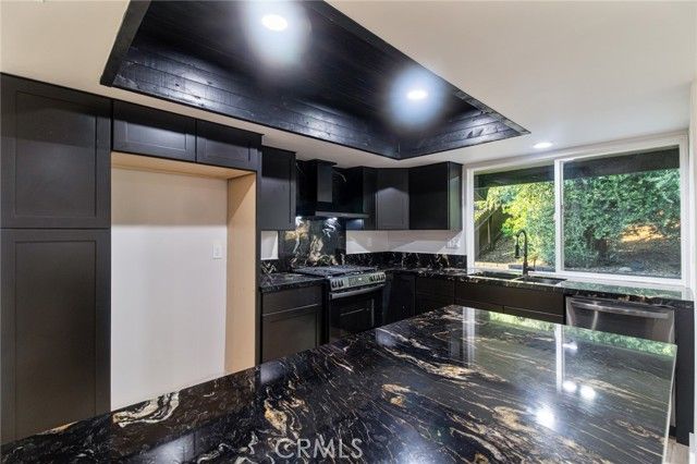 6671 Fairway, Highland, CA 92346