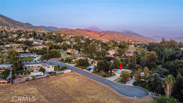 6671 Fairway, Highland, CA 92346