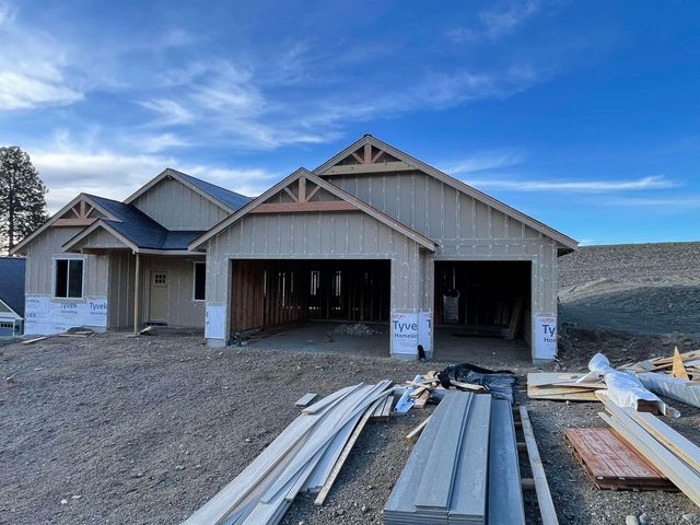 74 E Center Ln, Spokane, WA 99208