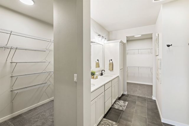 74 E Center Ln, Spokane, WA 99208