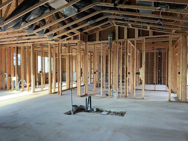 74 E Center Ln, Spokane, WA 99208