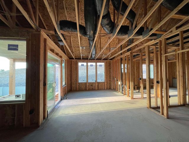 74 E Center Ln, Spokane, WA 99208