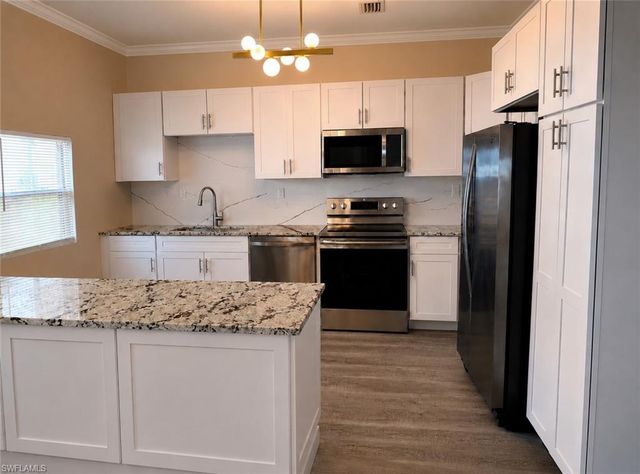 3516 E Riverside DR, Fort Myers, FL 33916