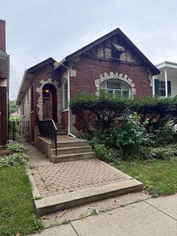 7750 S Crandon Avenue, Chicago, IL 60649