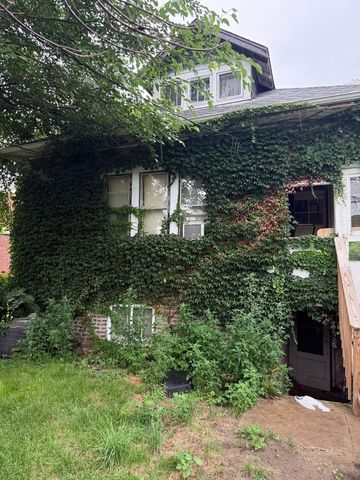7750 S Crandon Avenue, Chicago, IL 60649