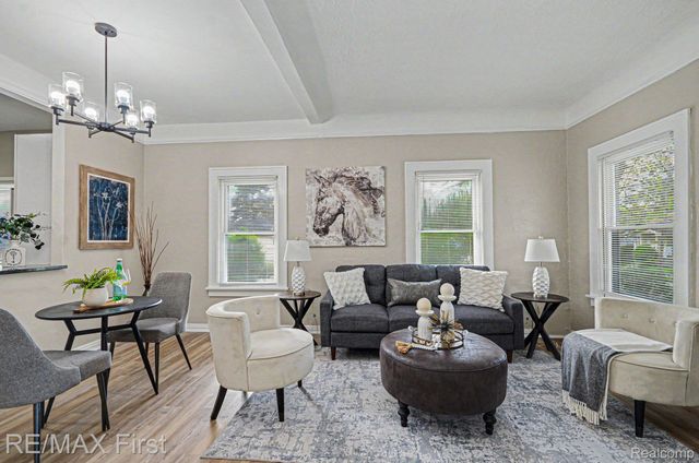 14842 Collinson Avenue, Eastpointe, MI 48021