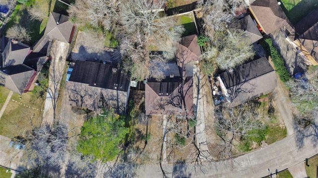 2035 Round Spring Drive, Houston, TX 77339