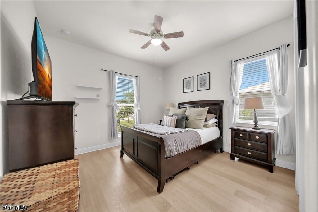 Image 25 of property listing at 1305 NW 10th TER, Cape Coral, FL 33993