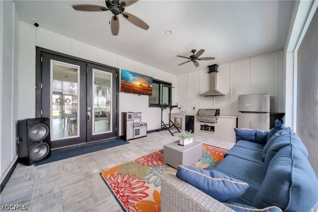 Image 28 of property listing at 1305 NW 10th TER, Cape Coral, FL 33993
