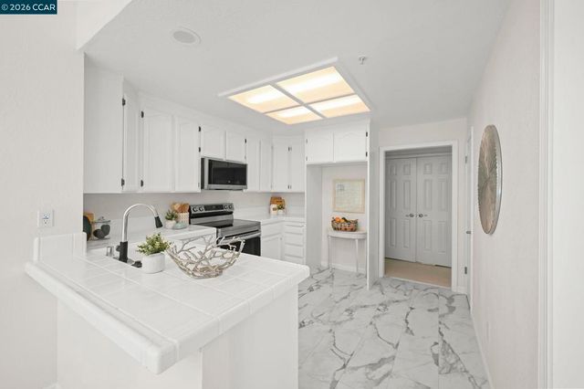 5413 Terra Granada Dr 3A, Walnut Creek, CA 94595