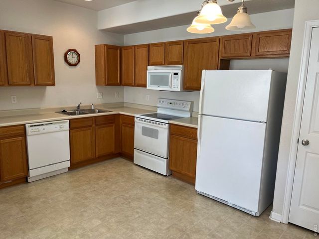 3764 Ponderosa Ct 3, Evans, CO 80620