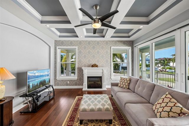 8174 17TH AVENUE W, Bradenton, FL 34209