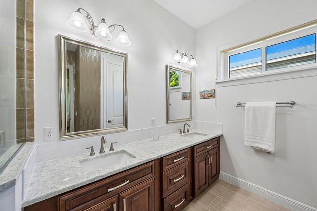 8174 17TH AVENUE W, Bradenton, FL 34209