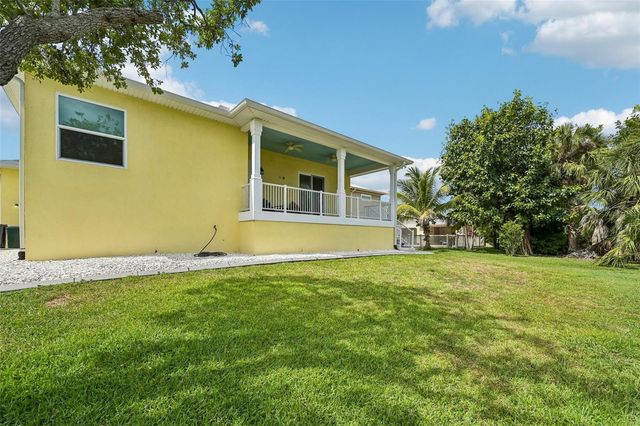 8174 17TH AVENUE W, Bradenton, FL 34209