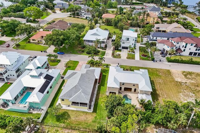 8174 17TH AVENUE W, Bradenton, FL 34209