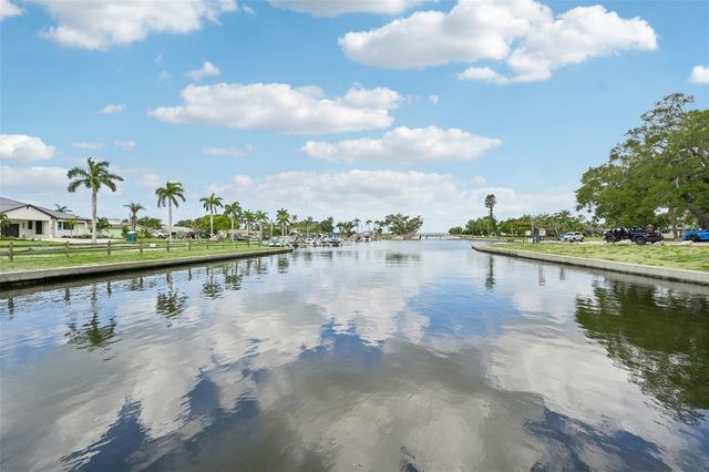 8174 17TH AVENUE W, Bradenton, FL 34209