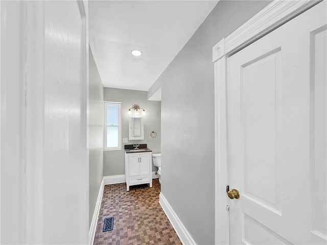 323 Glenn Ave, Scott Twp, PA 15106