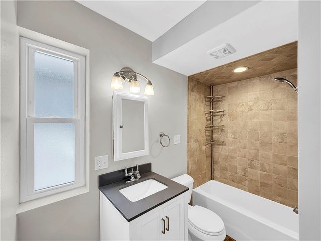 323 Glenn Ave, Scott Twp, PA 15106