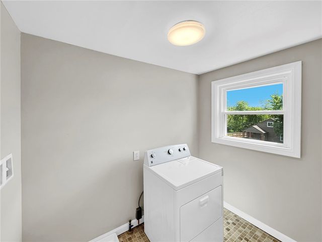 323 Glenn Ave, Scott Twp, PA 15106