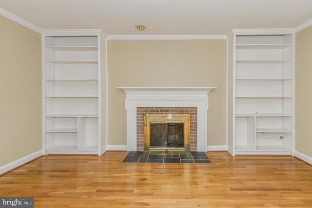 1860 GOLF VIEW CT, Reston, VA 20190