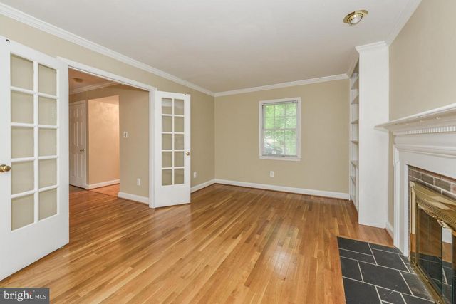 1860 GOLF VIEW CT, Reston, VA 20190