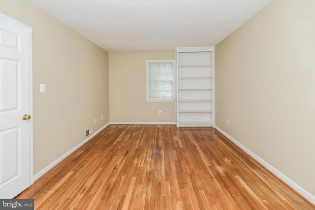 1860 GOLF VIEW CT, Reston, VA 20190