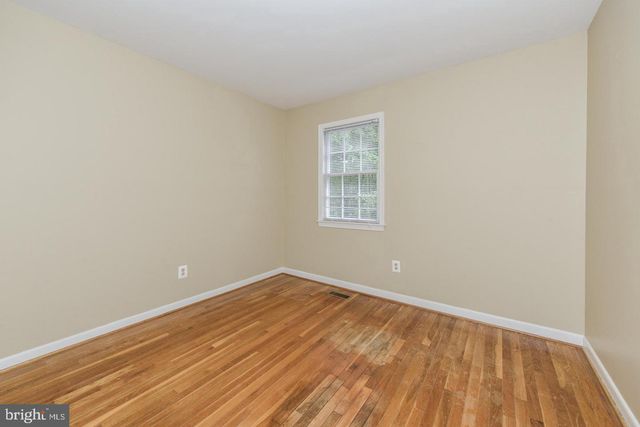 1860 GOLF VIEW CT, Reston, VA 20190